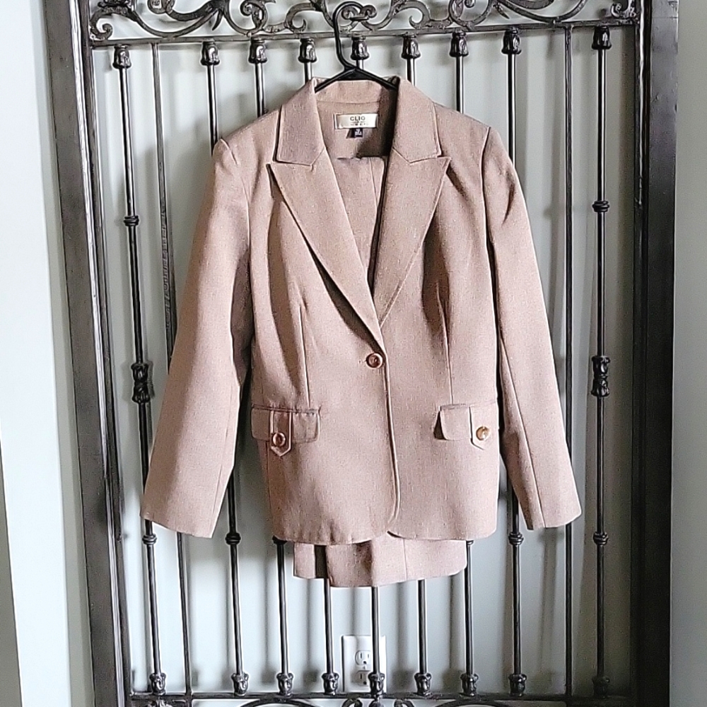 CLIO Pant Suit